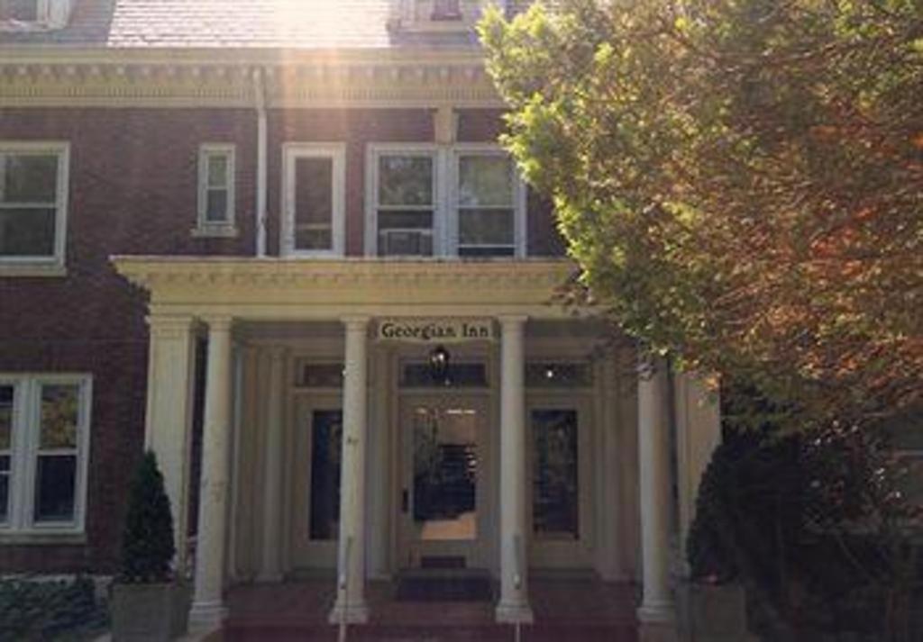 The George Montclair Hotel Buitenkant foto