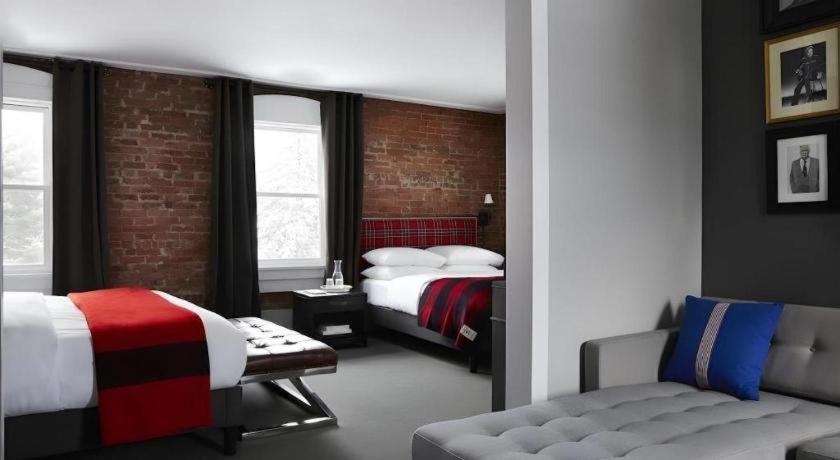 The George Montclair Hotel Buitenkant foto