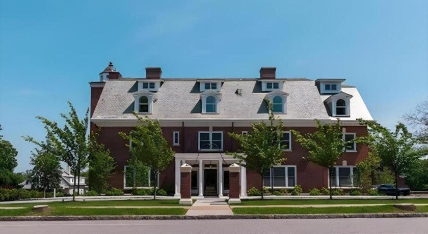 The George Montclair Hotel Buitenkant foto