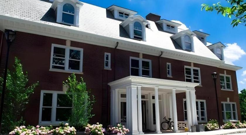 The George Montclair Hotel Buitenkant foto