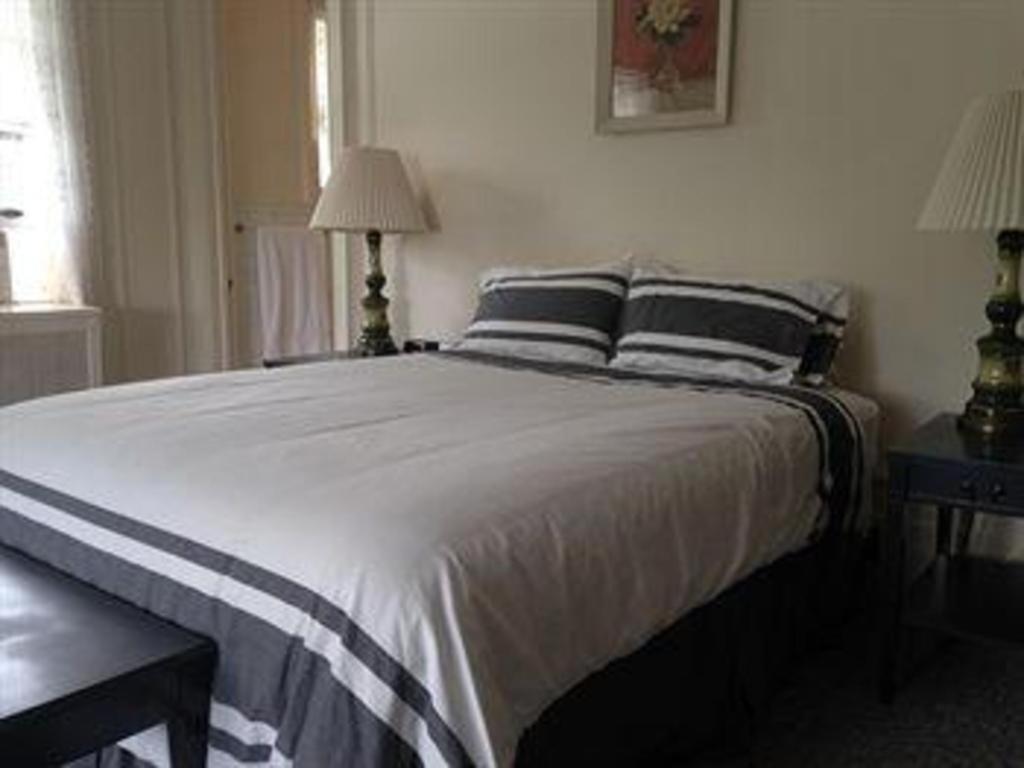 The George Montclair Hotel Buitenkant foto