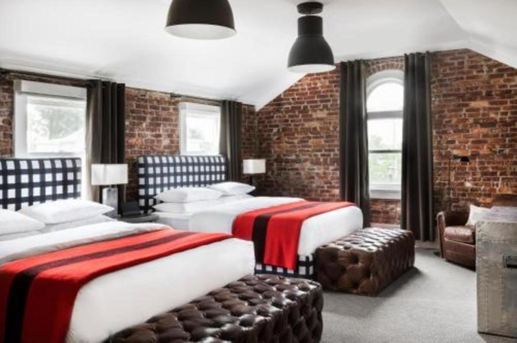 The George Montclair Hotel Buitenkant foto
